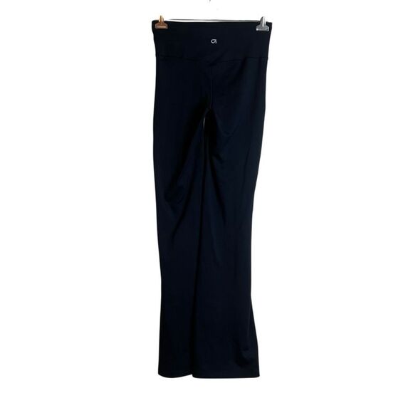 Gap fit black eclipse flare leggings. Size xs - Picture 7 of 7